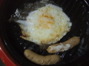 焼き上がった目玉焼き
