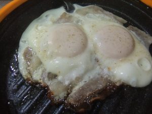 目玉焼きの写真