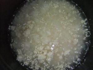 麹・白ご飯・水が混ざった状態の写真