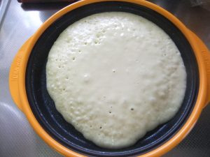 ホットケーキを焼いている途中の写真