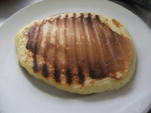 お皿にホットケーキの写真
