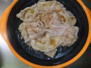 しょうが焼き調理の途中の写真