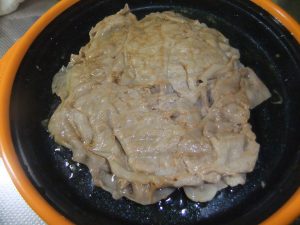 しょうが焼き調理の途中の写真