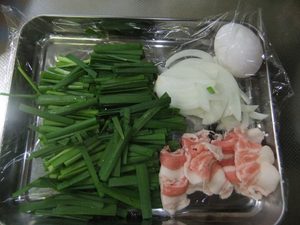 トレーにチヂミの材料が入った写真